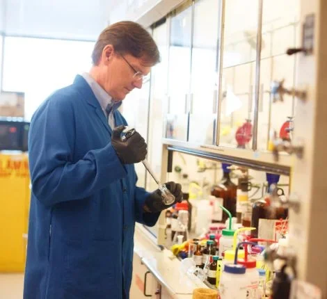 A researcher in his lab